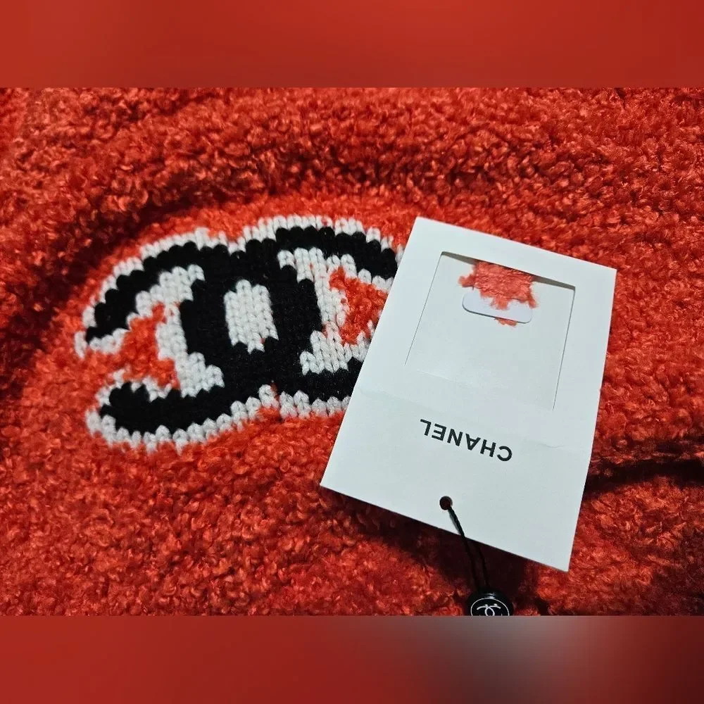 NWT CHANEL Red Sweater Size 38
